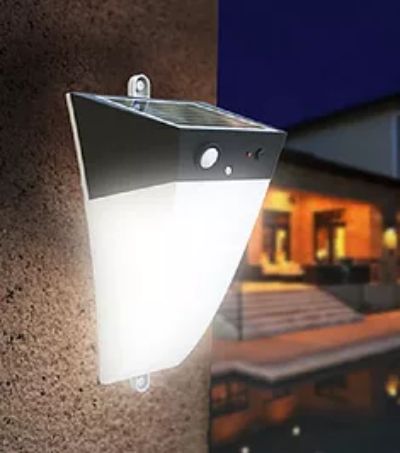 Buy No.1 Quality Solar Street Light UAE Online | Solar Powered Garden ...